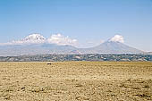 Mount Ararat (Agri Dati), the largest and highest volcano in Turkey, Byuk Agri (big Ararat) and Kck Agri (small Ararat)